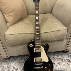 Epiphone Les Paul Standard Ebony With Fender Gig Bag