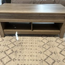Lift Up For Storage Coffee Table 