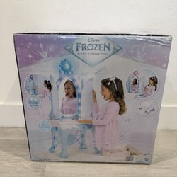 Frozen Disney Elsa's Magical Ice Vanity