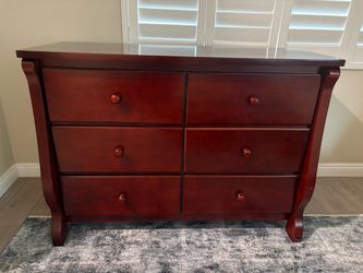 Cherry Wood 6-Drawer Dresser