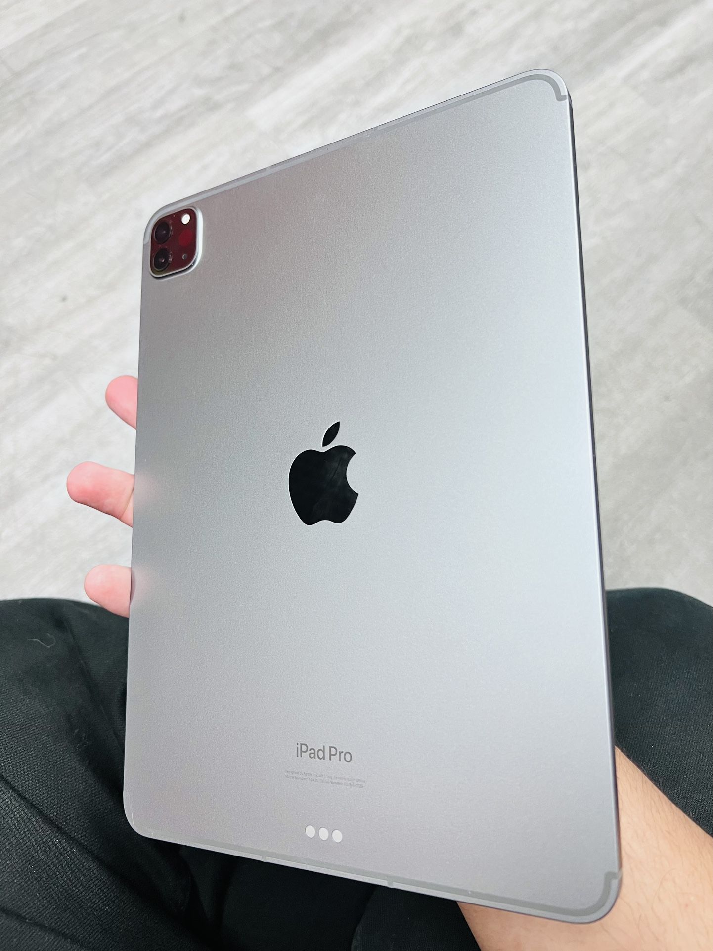 iPad Pro 4th Gen 11” 256gb LTE $80 Down