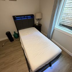 Twin Bed Frame W/ Lift For Storage And Mattress