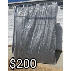 QUEEN MATTRESS WITH BOX SPRING 