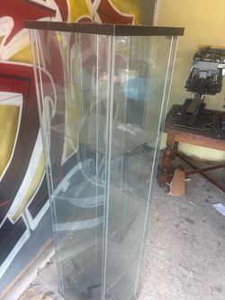 2 display cases