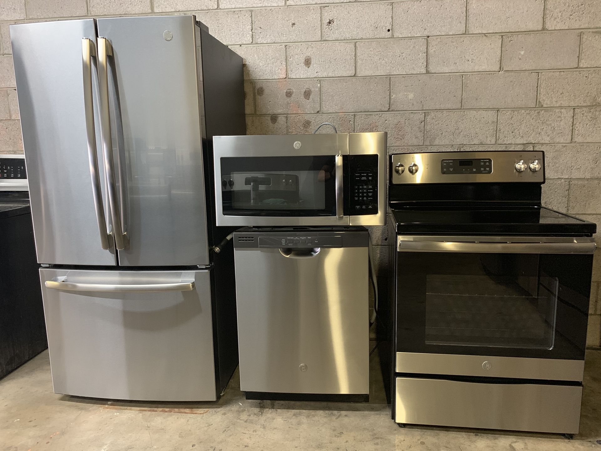 GE STAINLESS STEEL KITCHEN APPLIANCES SET EXCELLENT CONDITIONS