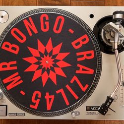 Technics SL-1200MK5, Mixer, Monitors 