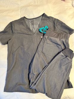 Women’s grey figs