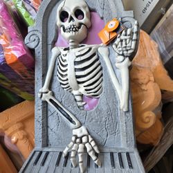 ✨️ $25 SOUND ACTIVATED SKELETON → TOMBSTONE • Lights up and makes sound whs