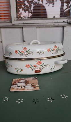 Vintage 1980's Countryside Collection Porcelain on Steel Covered Roaster