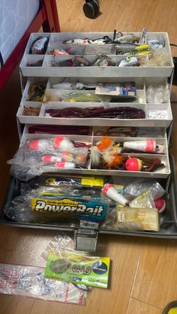 Many new unused fishing Gear