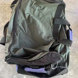 Free Traveling Bag On Wheels