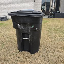 Toter 96 gallon trash garbage can wheeled
