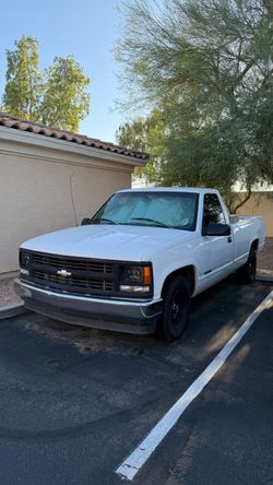 1999 Chevrolet pick Cab Pickup Truck