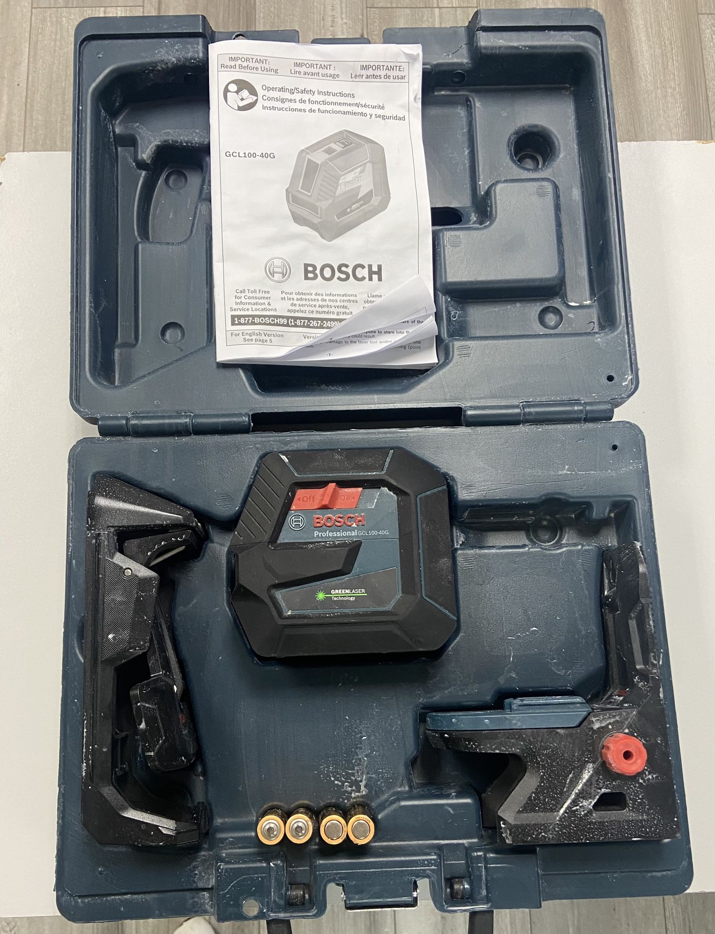 Bosch Self Leveling Cross Line Laser with Plumb Points Green Beam GCL100-40G