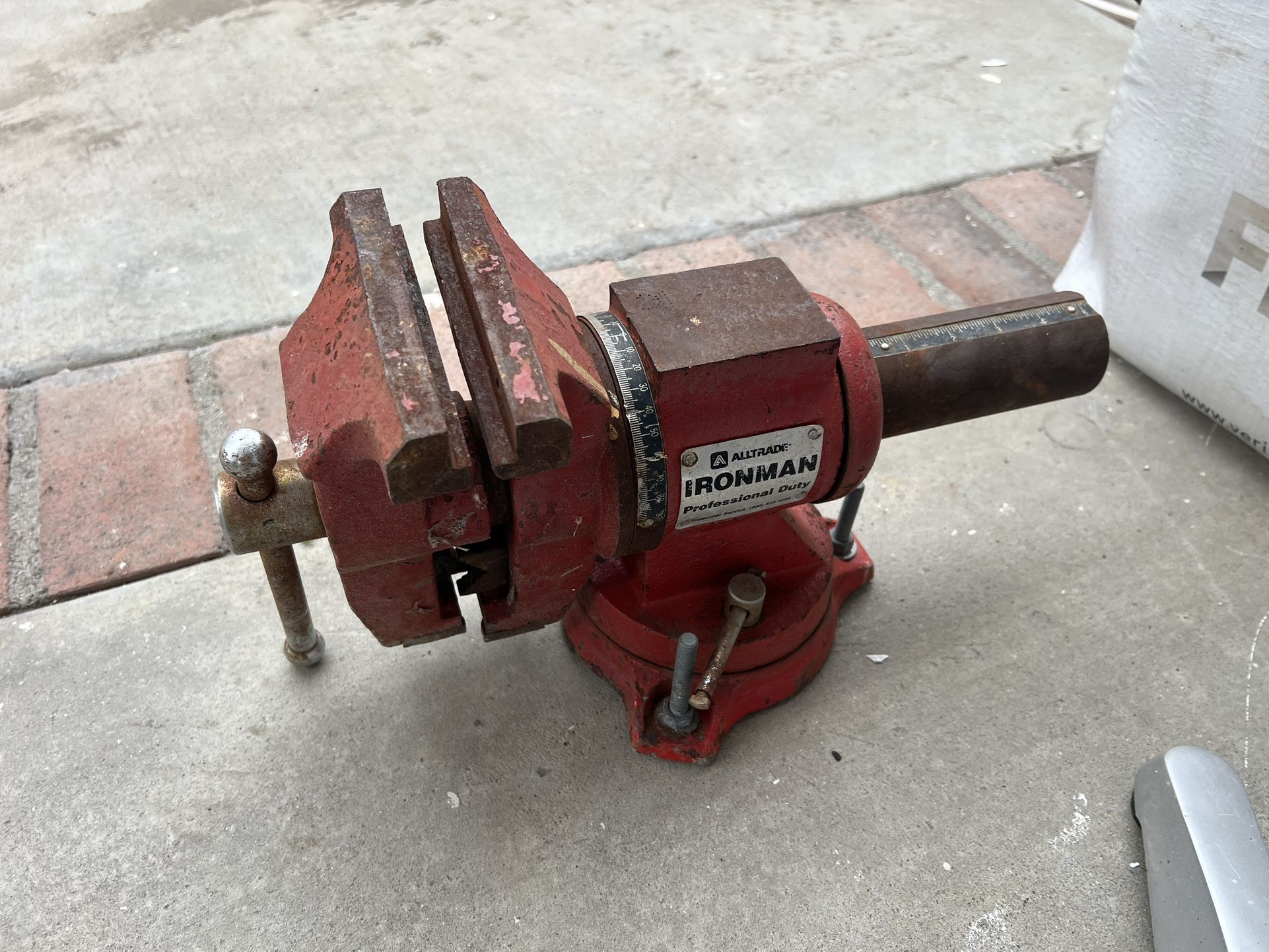 Heavy Vise