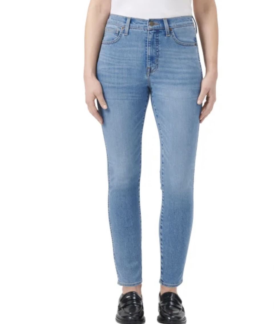 NWT Kirkland women's signature skinny Jeans Light Blue