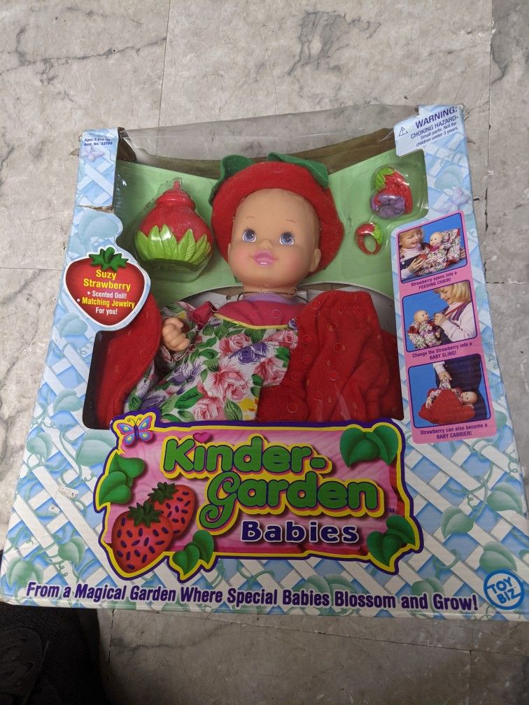 Unopened Vintage Kinder Garden Babies Suzy Strawberry