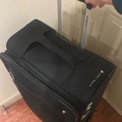 Samsonite Spinner Ultra Light 8 Pounds