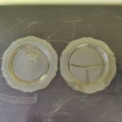 SET OF 2 DEPRESSION GLASS PLATES 