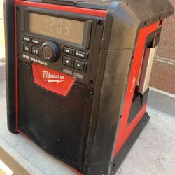 Milwaukee Bluetooth Speakers 🔊 Radio And Charger 🔌 Only 