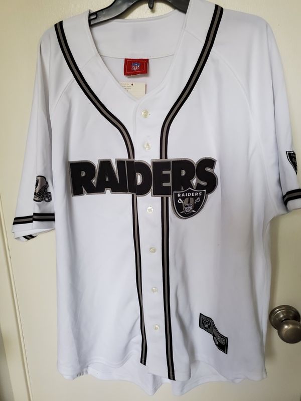 RAIDERS VINTAGE THROWBACK BUTTON UP JERSEY SIZE XTRA LARGE for Sale in