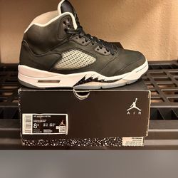 Jordan Retro 5 “Moonlight”