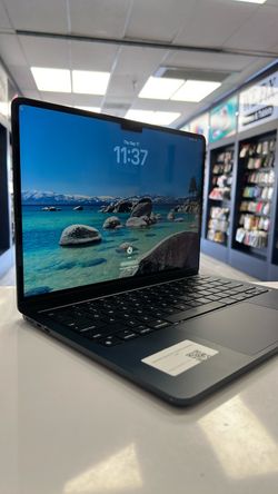 MacBook Air M2 8ram 512gb 13in. 2022