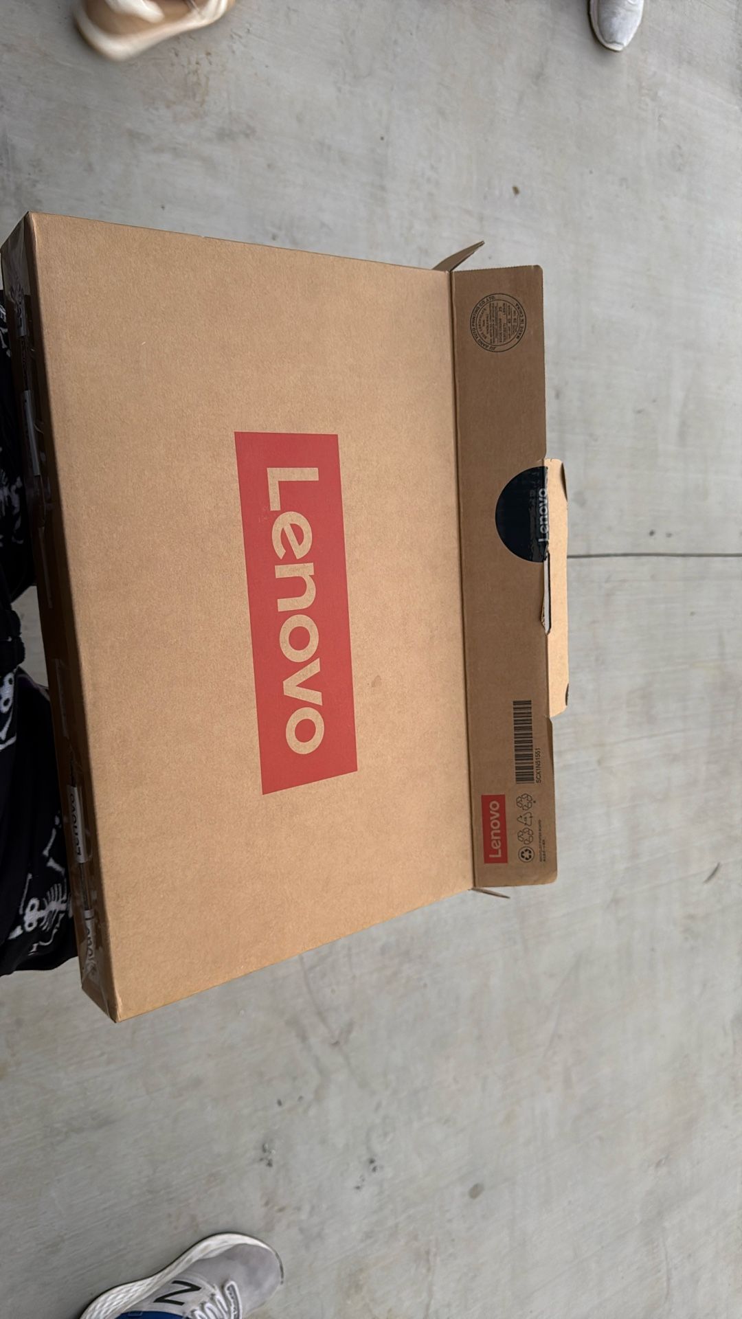 Lenovo Computadora 16-10