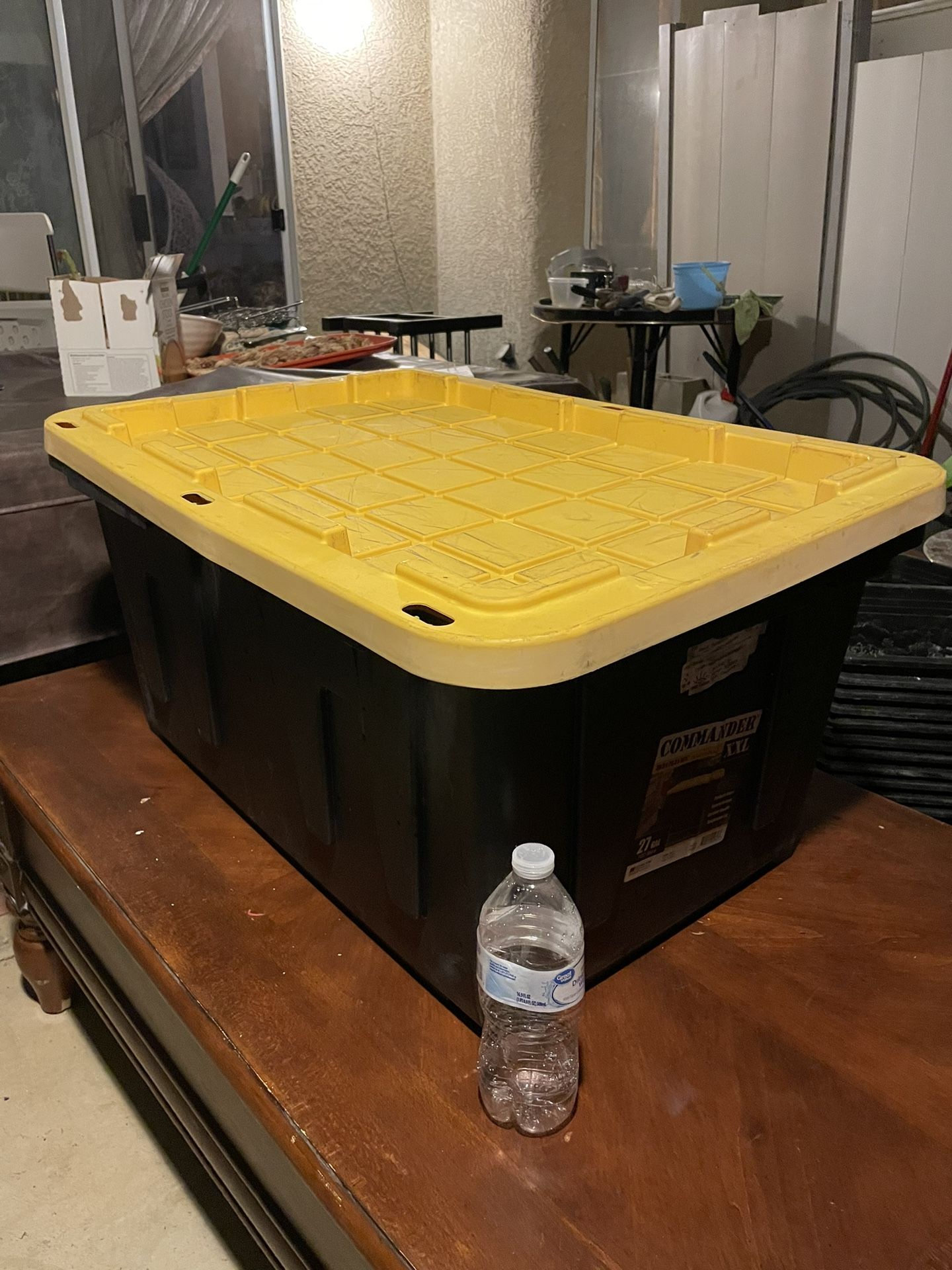 Commander 30.8x20.3x14.5” 27gal $6 each