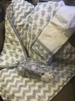 Ellie Chevron 4 piece crib bedding