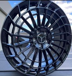 Mercedes Replicas Staggered 19x8.5 - 19x9.5 Wheels Glossy Black whith tires