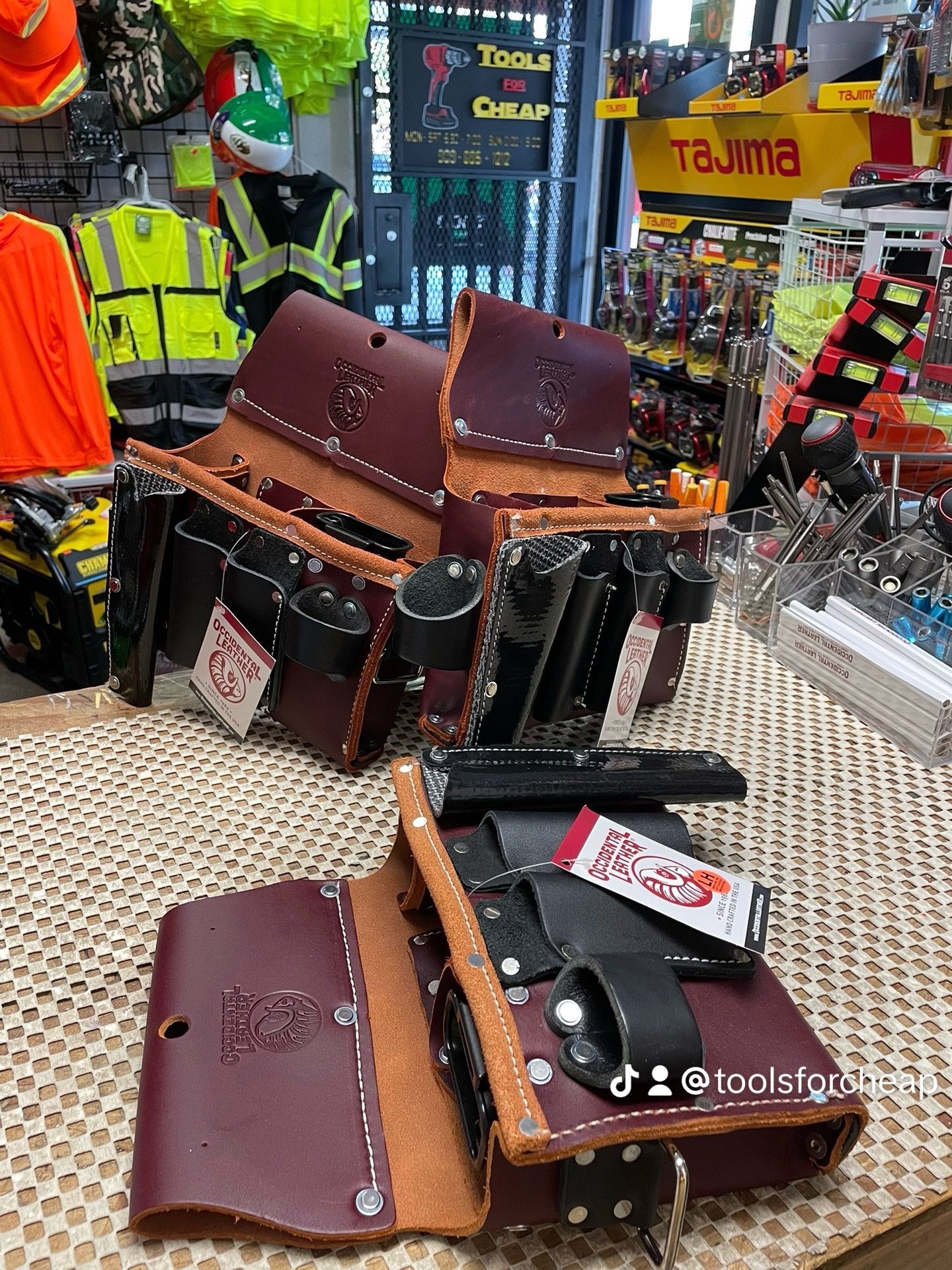 Occidental leather COMMERCIAL DRYWALL CASE. $154 ( LEFT HANDED AVAILABLE )