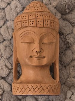 Wooden Handmade Buddha Showpiece for Home Temple Decoration Good Luck Gifting