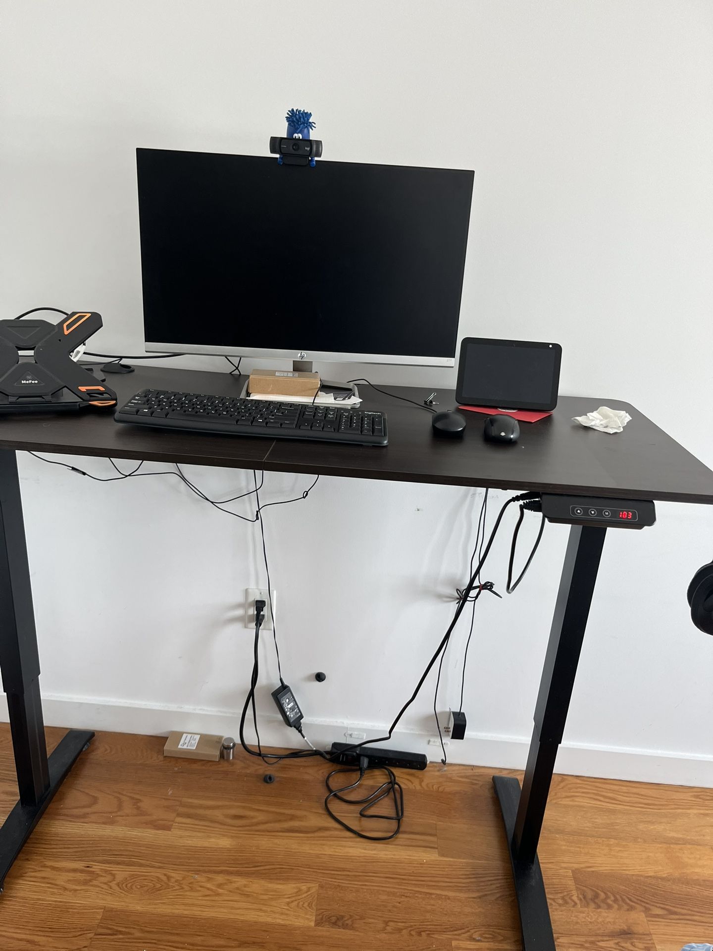 27” HP Monitor