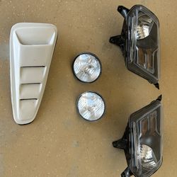 2011 Mustang headlight shells and louvres