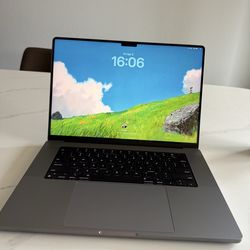 MacBook Pro 16" (M1 Pro) – 16GB RAM / 1TB SSD – Excellent Condition