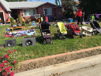 Yard sale in West Covina