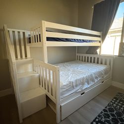 Full/twin Bunk Bed 