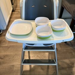 4 Moms Highchair 