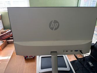 Almost new HP 25 inch Monitor