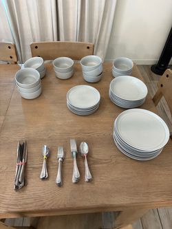 Used Crate and Barrel Dishware set