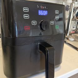 Instant Vortex 5.7 Quart Air fryer 