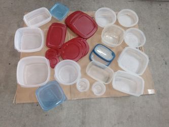 Rubbermaid Kitchenware  ** $5 ** Good Shape