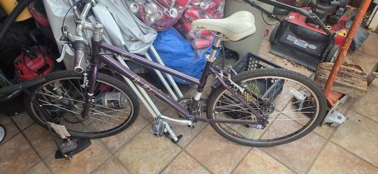 Pendleton Purple  Hybrid Bike Bycycle