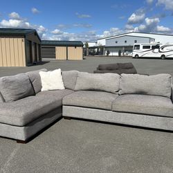 Sectional Couch w Delivery 