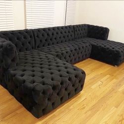 New Black Velvet Sectional Tufted U-Shaped 135x70