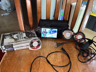 PSP 2001 W/ Lots of Games 32gb