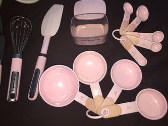 RARE - 18 Piece Susan G. Komen Breast Cancer Awareness Pink Kitchen Aid  Utensils for Sale in Salem, OR - OfferUp