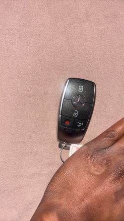 Mercedes Key