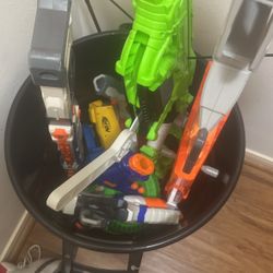 Bucket Of Nerf Guns (trading Or Selling)